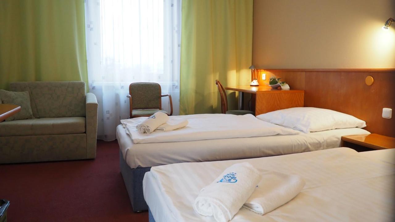 Hotel Tennis Club Prostejov Luaran gambar