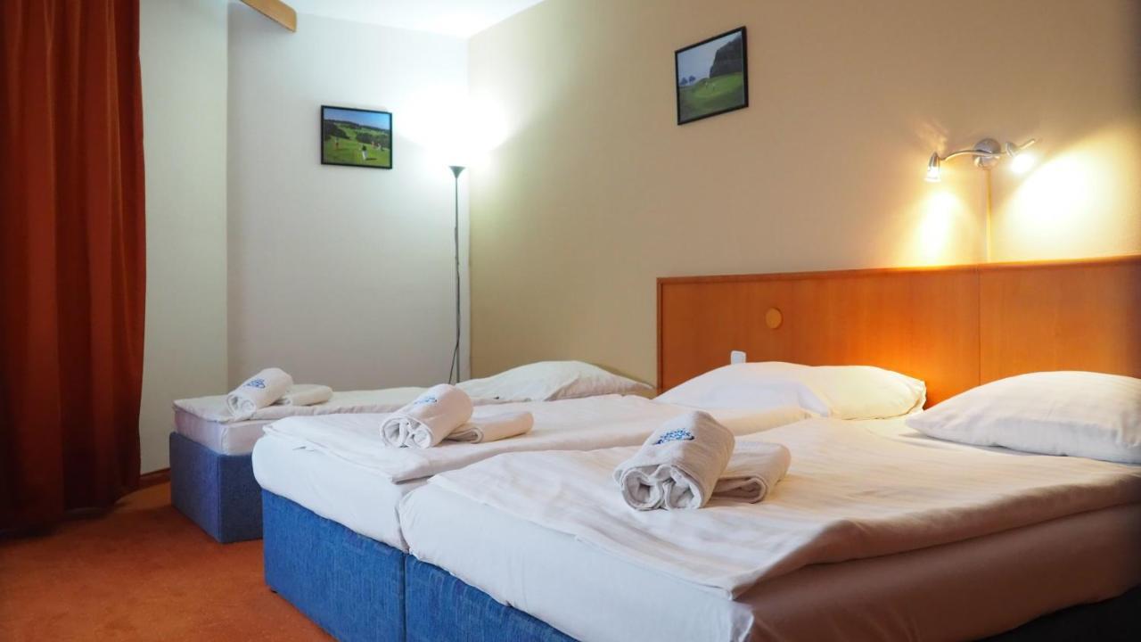 Hotel Tennis Club Prostejov Luaran gambar
