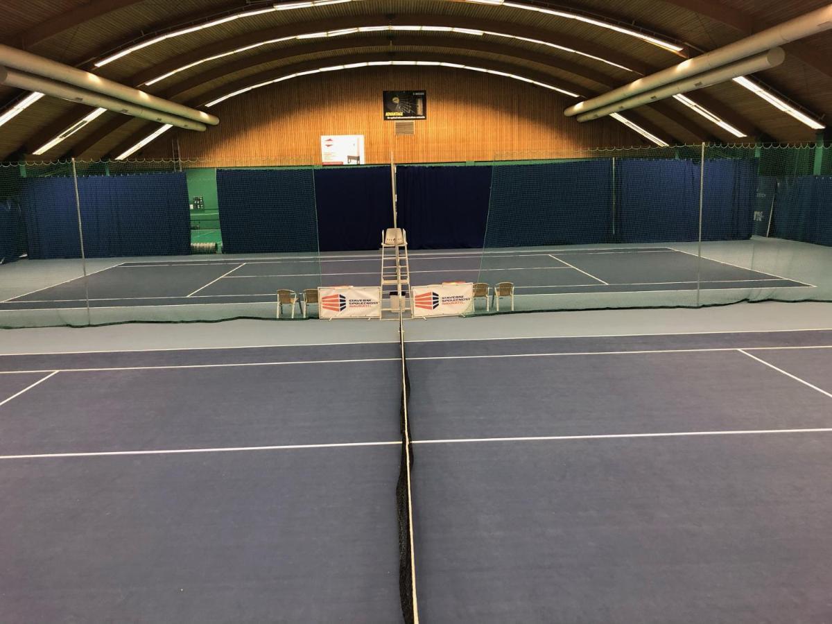 Hotel Tennis Club Prostejov Luaran gambar