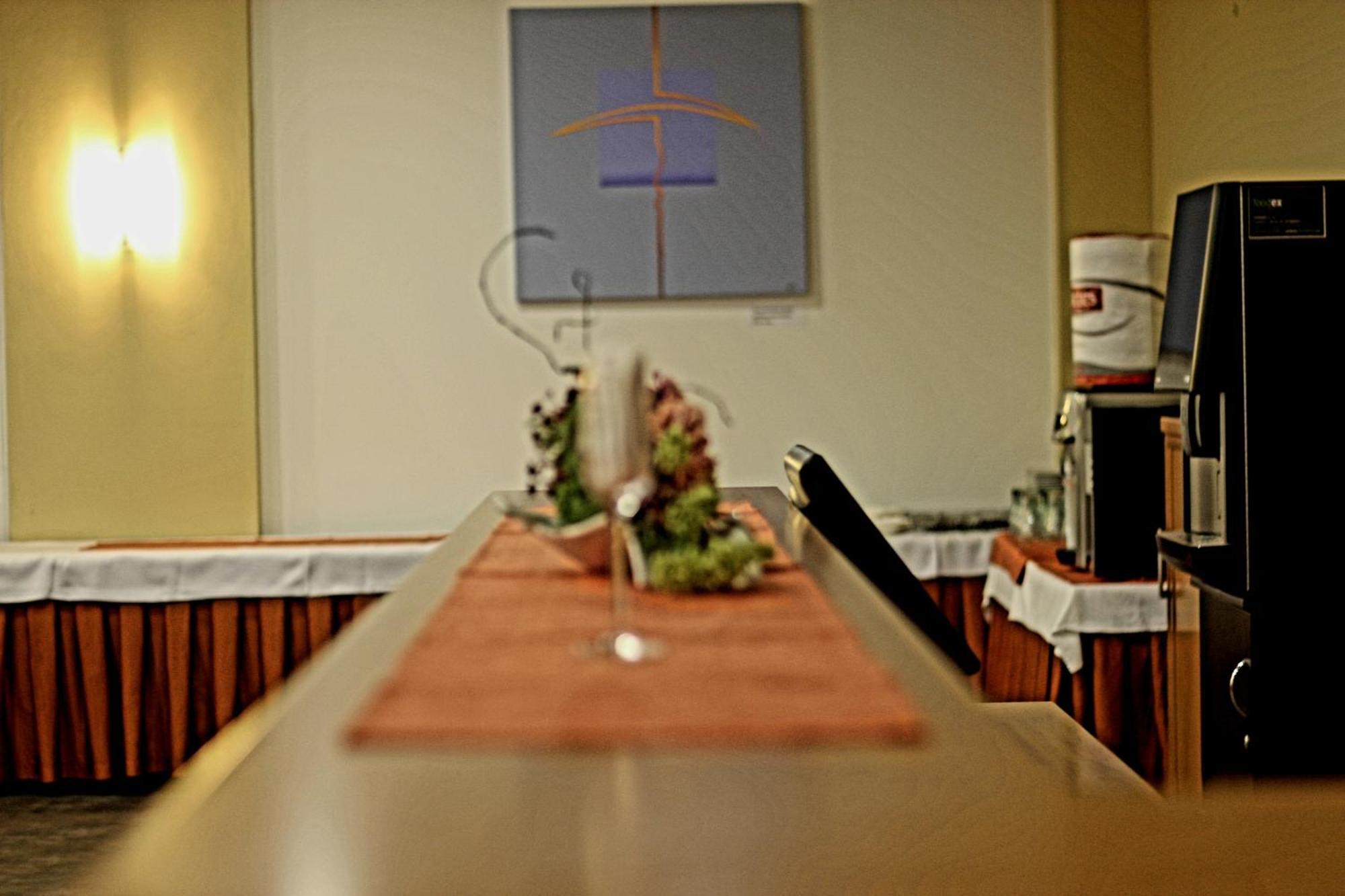 Hotel Tennis Club Prostejov Luaran gambar