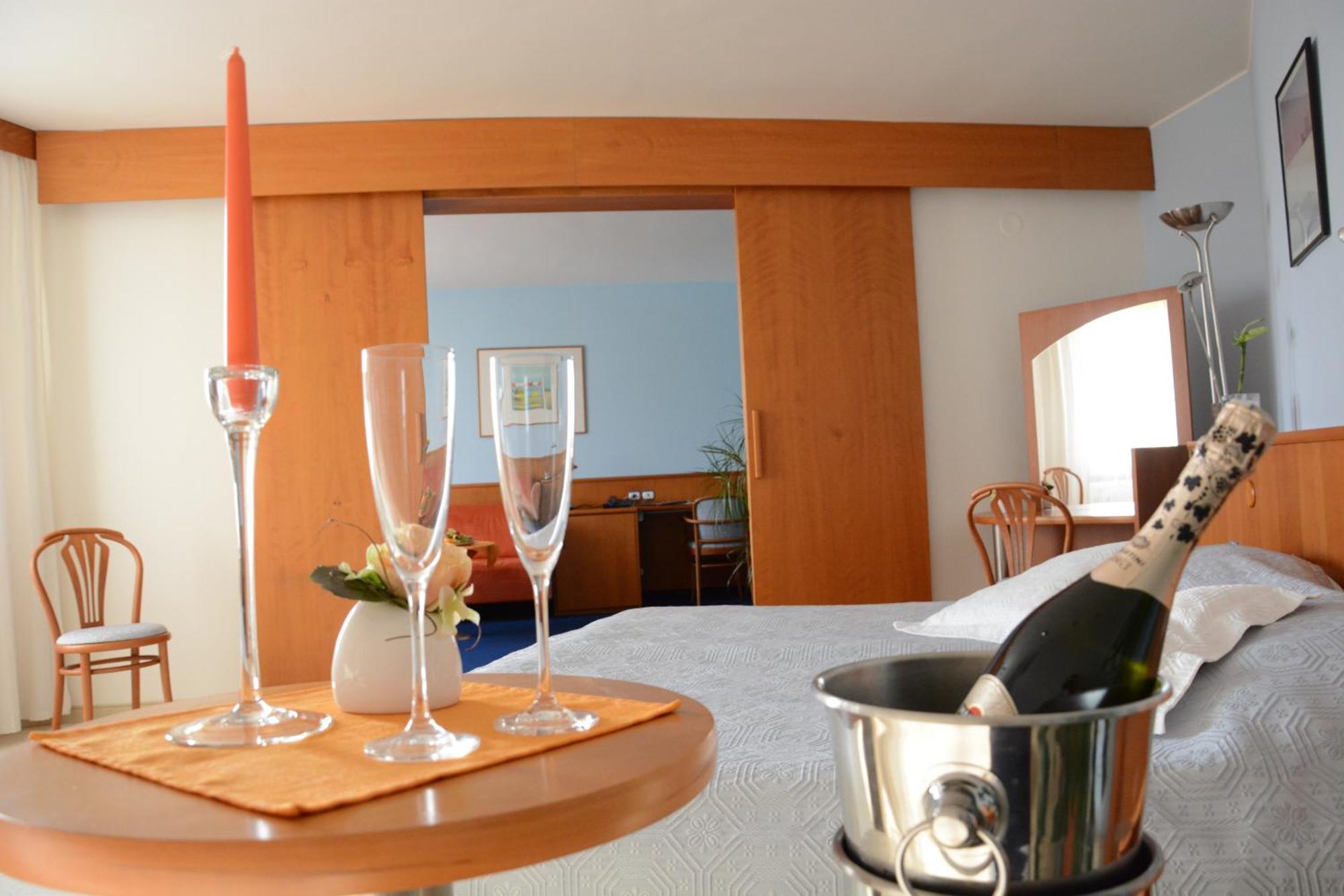 Hotel Tennis Club Prostejov Luaran gambar