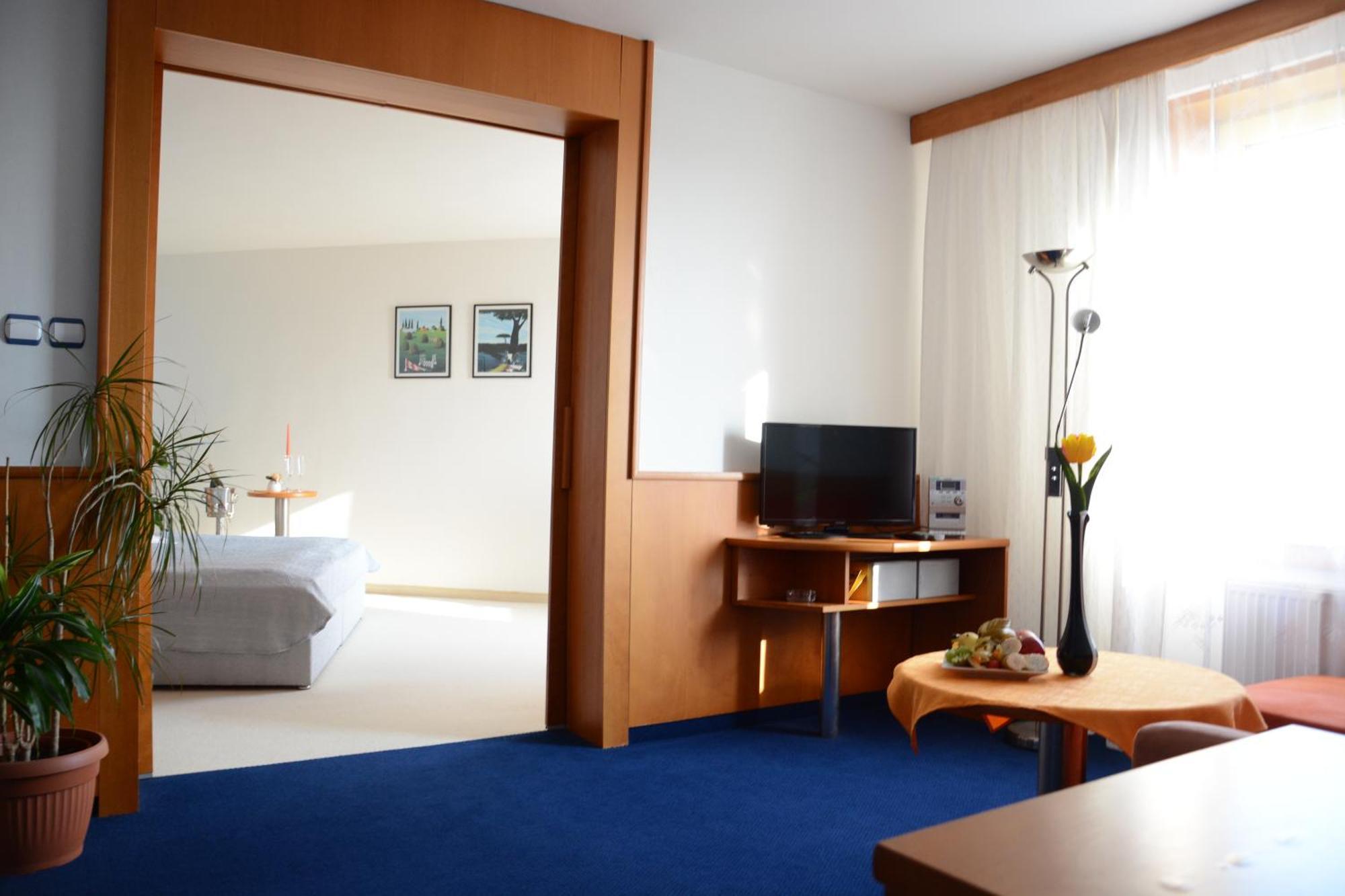 Hotel Tennis Club Prostejov Luaran gambar